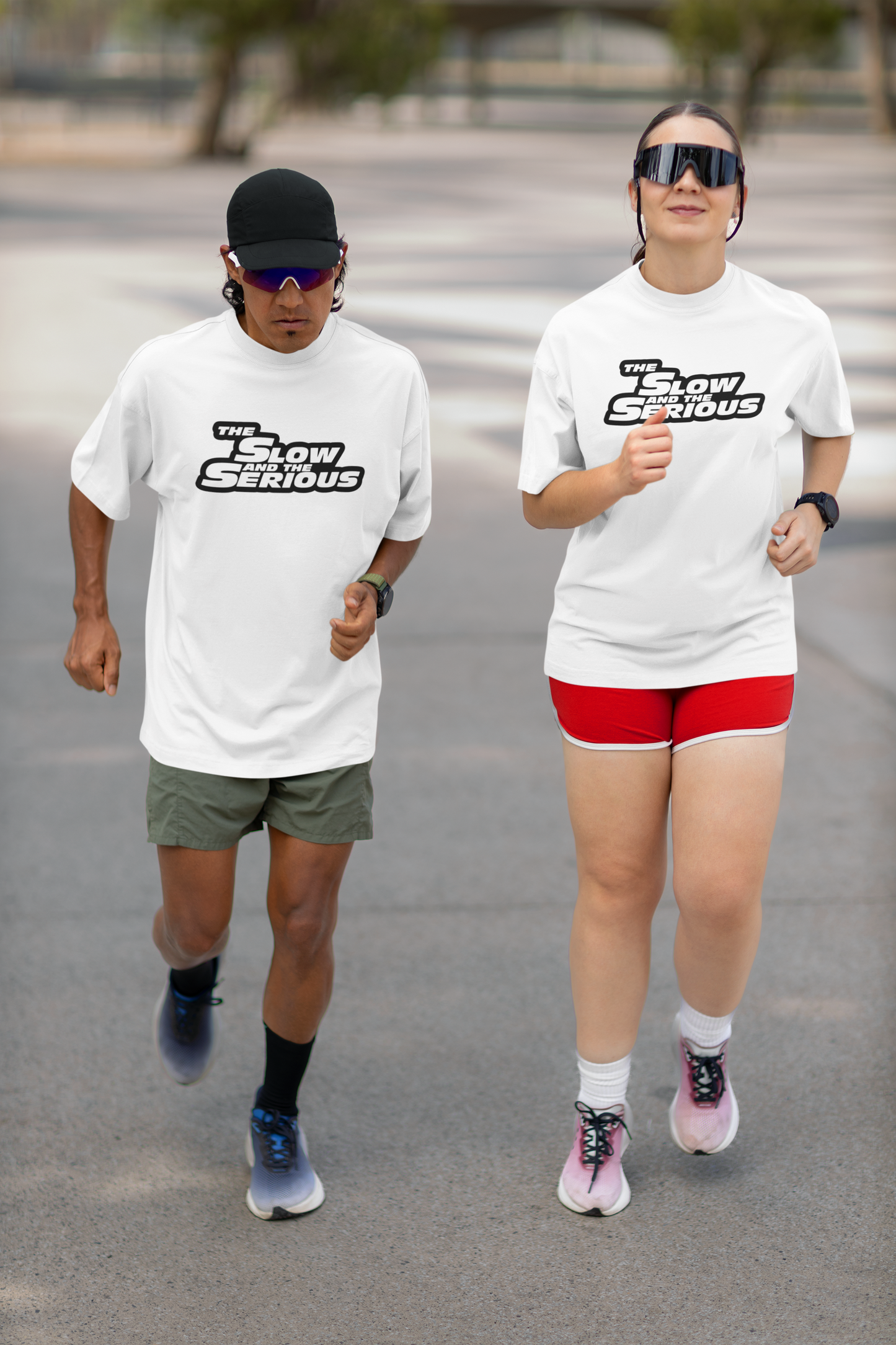 The Slow And The Serious - übergroßes T-Shirt